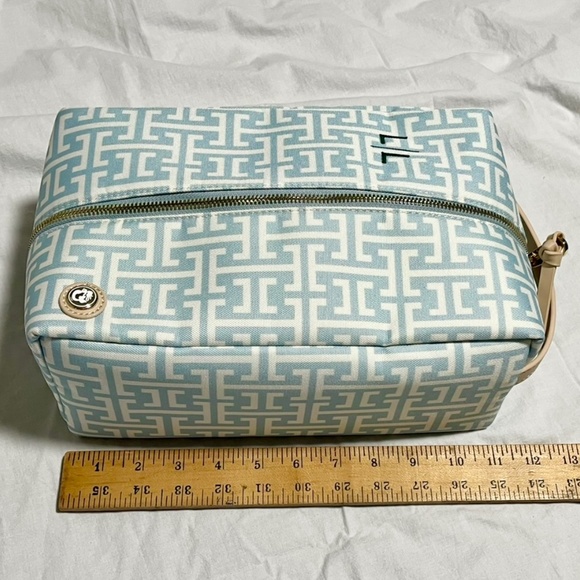 Mark & Graham X Spartina Sport Shoe Bag - Picture 10 of 13